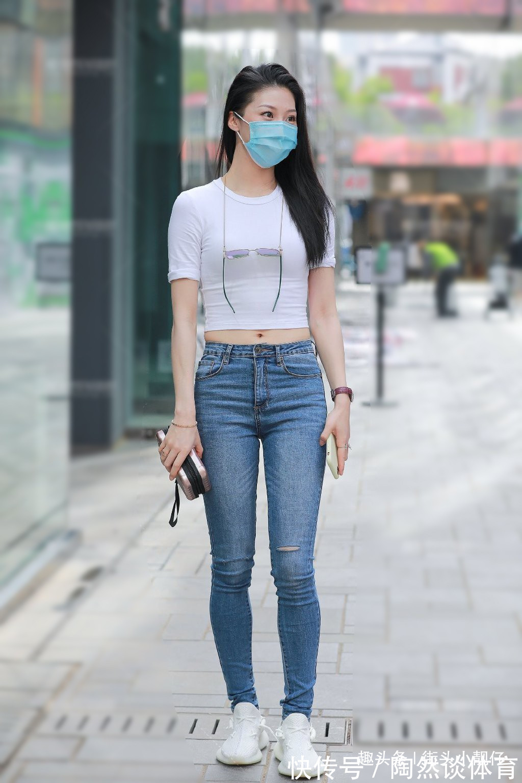 高级 牛仔裤搭配鞋子怎样穿时髦?这样搭,让你轻显高级感!