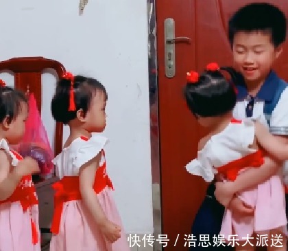 暖心|儿子想要妹妹,妈妈一次怀了3个,放学回家后的情景,暖心了!