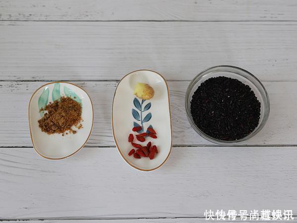 花青素|“天然花青素”被发现,每天拿它泡水喝,延缓衰老,40岁不显老