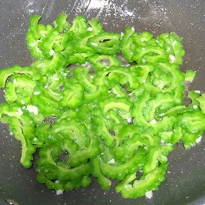 苦瓜|蒜香苦瓜煎鸡蛋