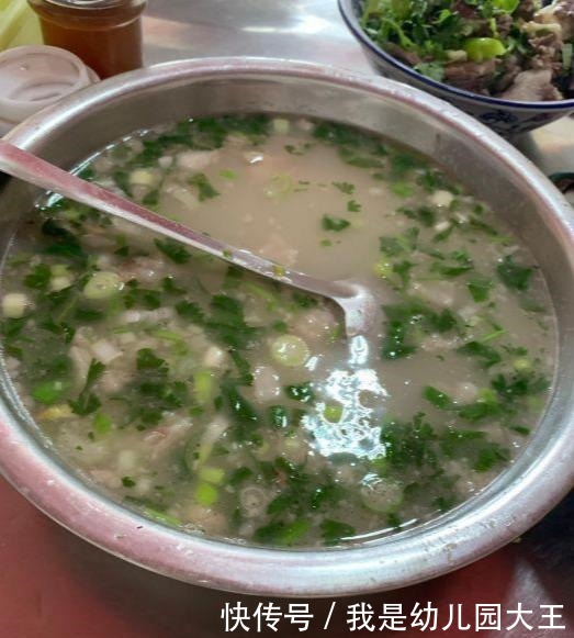 汤中|羊杂汤中什么最值钱别被商家坑了,量大不管用,有它才算羊杂汤