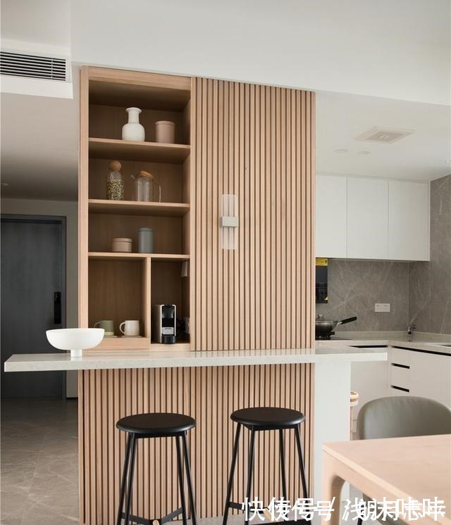 开放格|一家四口110㎡,入户花园改成榻榻米,全屋打满收纳柜,很实用!