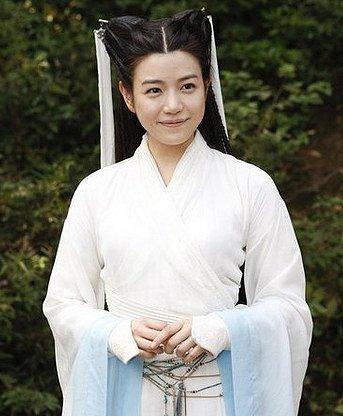 脸大 大脸留怎样的发型才显脸小绝不是遮一下那么简单!