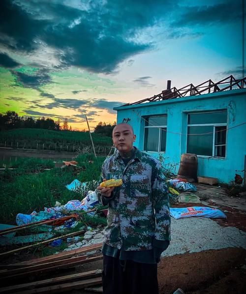 半阳称吴召国打心眼里瞧不起辛巴；李舒克爆料方丈并未被永封