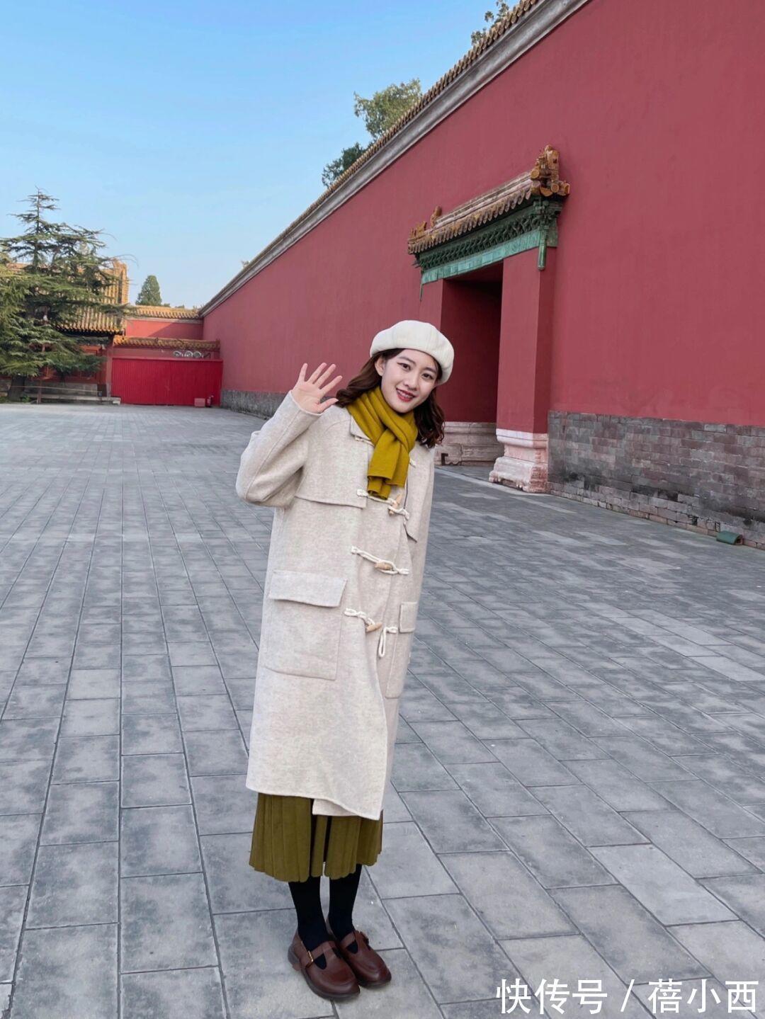 减龄感 冬季还是多穿“牛角扣大衣”吧,保暖又洋气,搭配技巧都总结好了