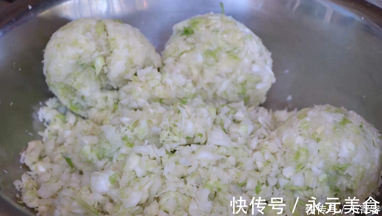 好吃|最爱的包子做法,比酵母的好吃,比碱的松软,出锅一顿吃6个