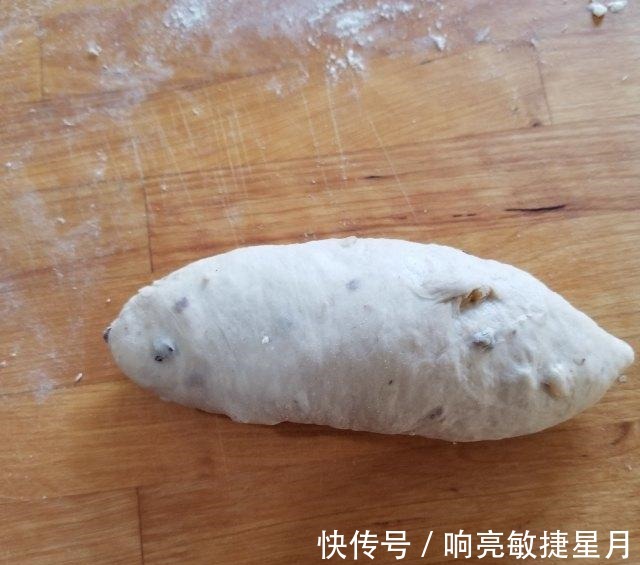 核桃蔓越莓软欧，外脆内软，越吃越香！