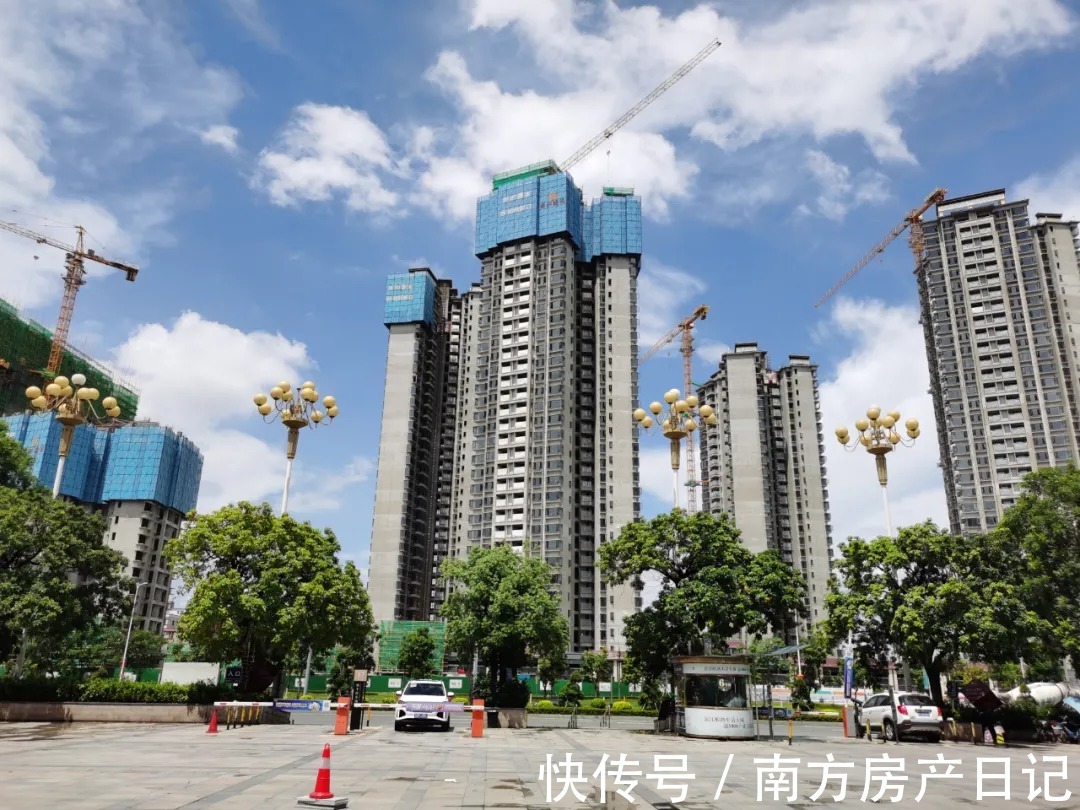 项目|东莞石竭也飘了:新盘卖到3.6万,别墅最高2800万...