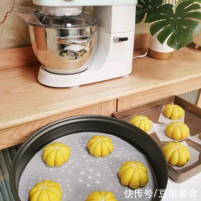 豆沙|不需要模具，一次成功的豆沙南瓜包