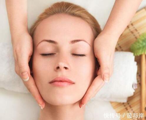 维生素E不去痘印,还可能让皮肤更油!这些去痘印方法不建议乱用