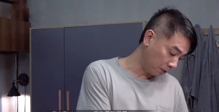 陈小春|《披荆斩棘的哥哥》突然读懂了陈小春,他哪是在抱团,分明在报恩