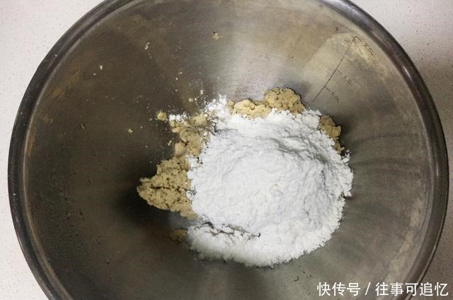 含钙量不输牛奶鸡蛋,常吃润肠通便又健脑,可惜很多人把它扔掉了