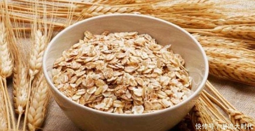 血糖控制|3种“高糖食物”,糖尿病人要少吃,多吃2物,有助血糖控制