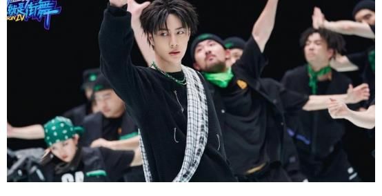 popper|綜藝《這就是街舞》，黃瀟這舞蹈已經不算街舞，她應該去舞林大會