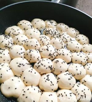 生煎包怎么做？送您家常生煎包做法，家里也可以完成，一样美味