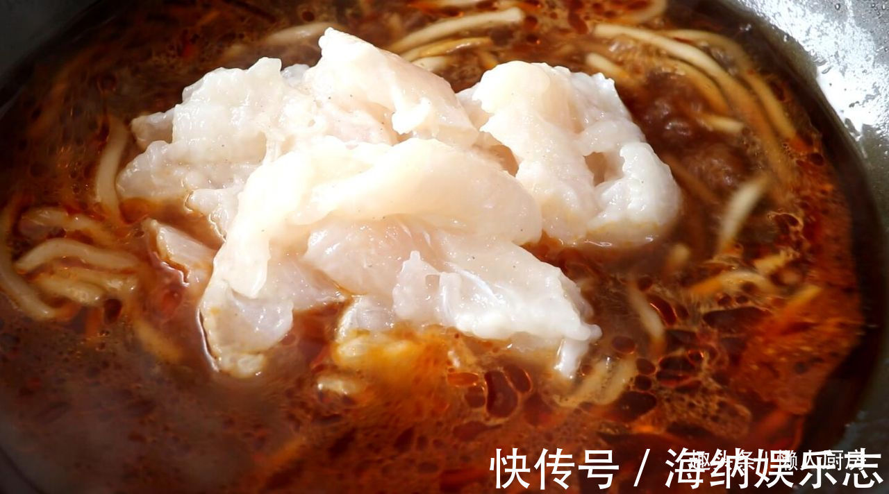 柠檬鱼片|酸菜鱼吃腻了,教你柠檬鱼片的做法,鱼肉爽滑,酸辣清香解油腻