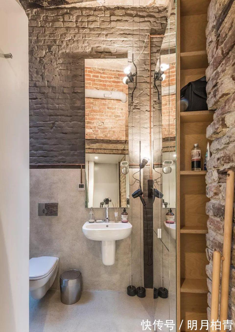 角度看|35平小公寓装修,入户门建阳光房,衣帽间塞床下面,洋气!