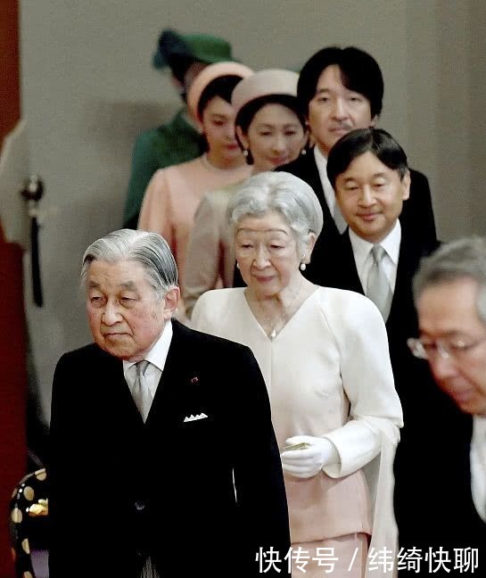 明仁和美智|揭秘即将退位日本天皇婚姻,史上首次迎娶平民皇后,死后却不合葬