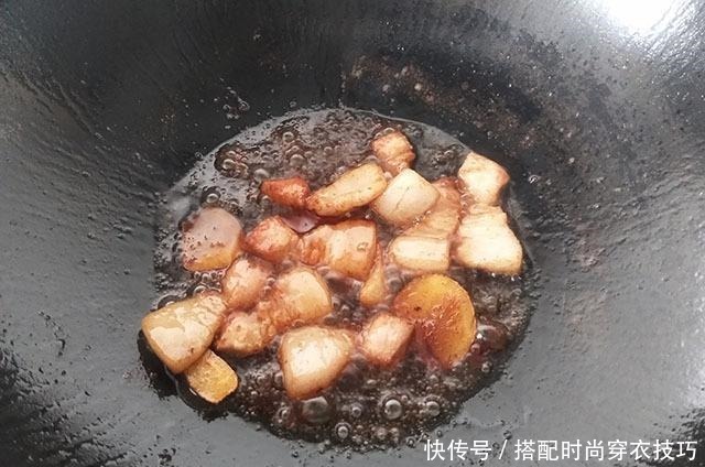 胡萝卜|进入冬天,这菜要多吃,营养还便宜,和猪肉红烧一锅,好吃又明目