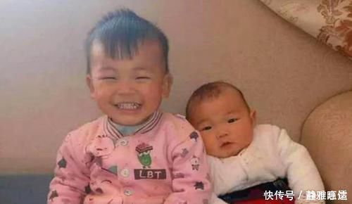 回家|5岁哥哥照顾半岁的妹妹,妈妈买菜回家后,却发现哥哥号啕大哭