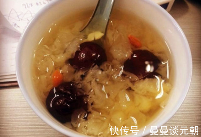 红枣枸杞|女人月经量少日常生活，多吃以下几种菜，子宫慢慢变好