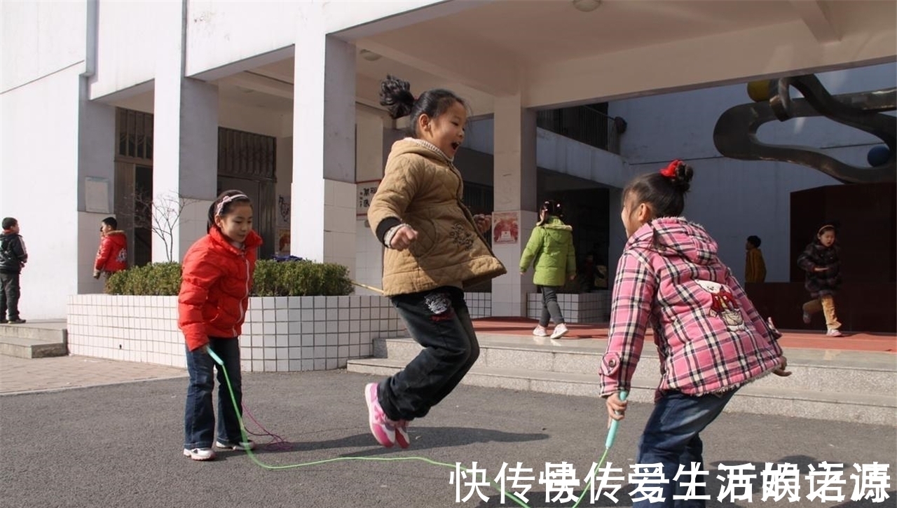 老年人|膝盖不好的人,少做这些动作,一个比一个伤膝盖!很多人在做