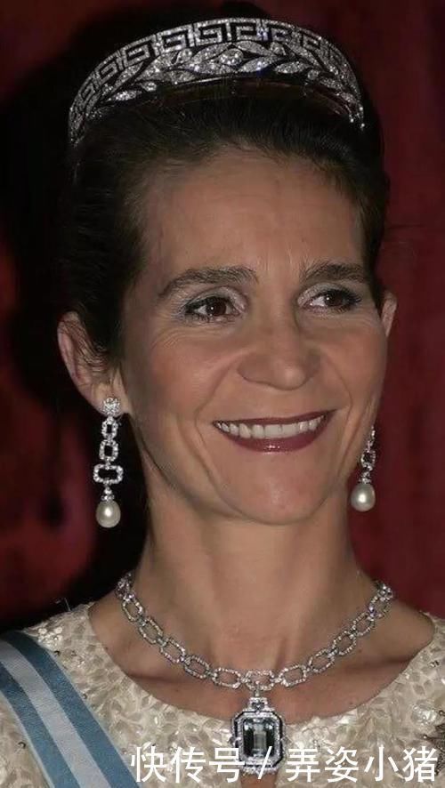 珠宝|西班牙王室珠宝欣赏,项链能拆卸成手镯,设计独特巧妙