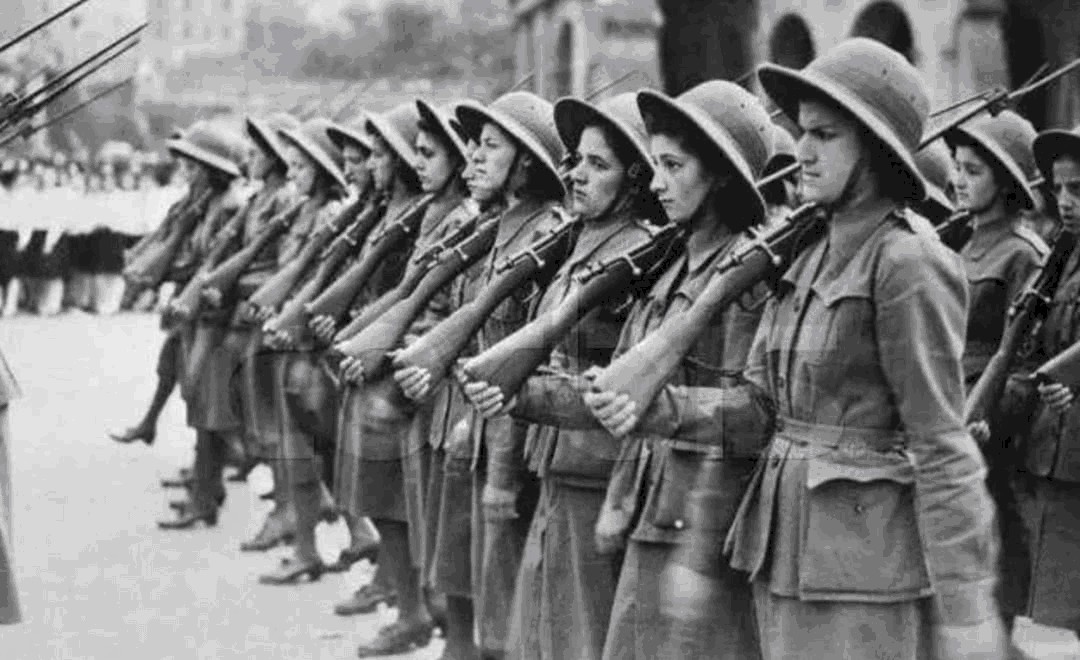 弓箭|猪队友？五十万大军带着战机坦克，却打不过拿着弓箭的土著