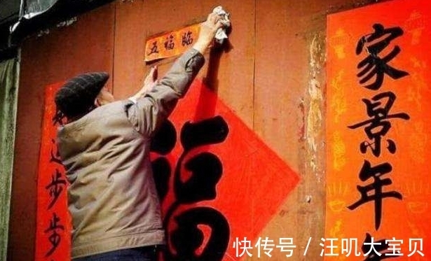 上联@上联:“小偷偷偷偷东西”,网友纷纷给出下联,趣味十足堪称妙对