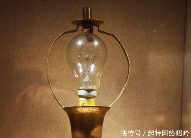 灭亡|慈禧第一次看到电灯,大喊2个字,后人:怪不得清朝灭亡