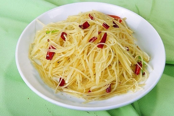炒土豆丝时,先放醋还是后放醋?很多人做的不对,怪不得难吃