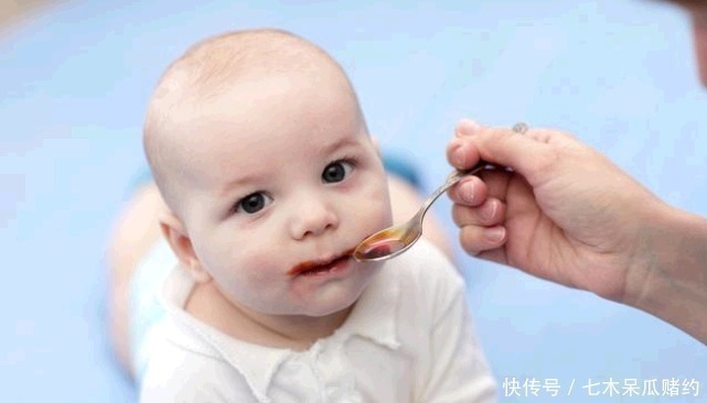 婴儿|5个月婴儿患“肾结石”,都是辅食惹的祸,医生很多家庭还在喂