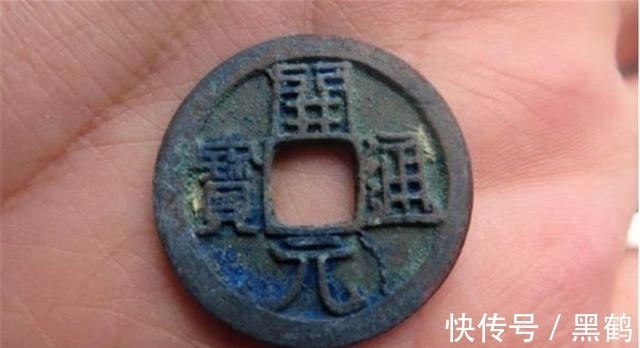 西关砖塔@雷峰塔坍塌后,地宫里面发现大量女性饰品,难道史上真有白素贞?