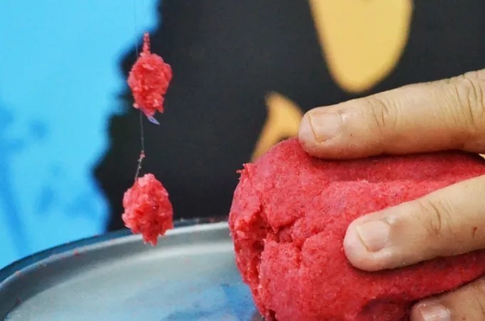 蓝鲫饵,直接开大错特错,只要多加“它”,大板鲫钓了一尾又一尾