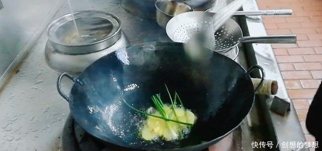 鲫鱼羊肉汤——酒店大厨将羊肉、萝卜、鲫鱼合烹,营养健康价值高