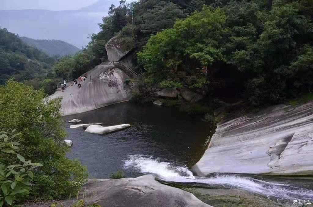 中年|西峡龙潭沟