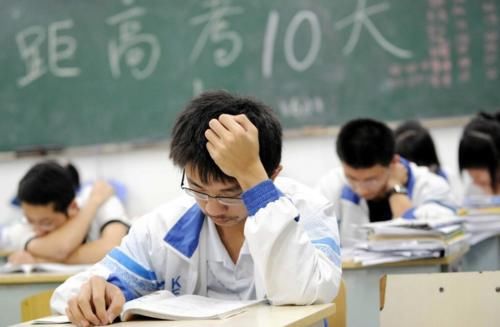 这几类大学专业是报考热门，但不招收“近视眼”，分数再高也不要