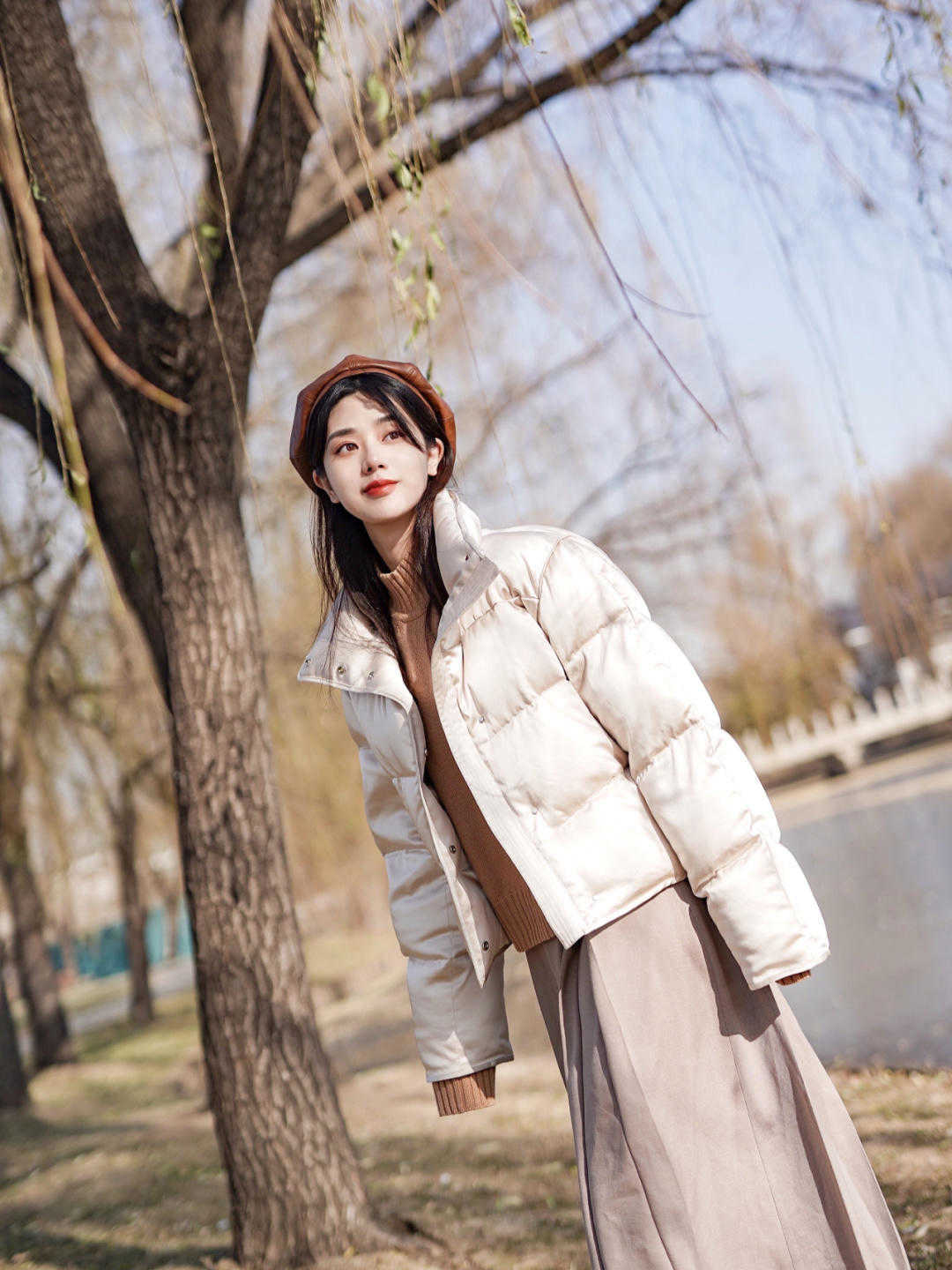 呆板|今年羽绒服流行选短不选长,穿着保暖时尚又显高,小个子也喜欢