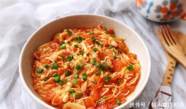 它和金针菇是“黄金搭档”,天冷焖一锅,吃到汤汁都不剩