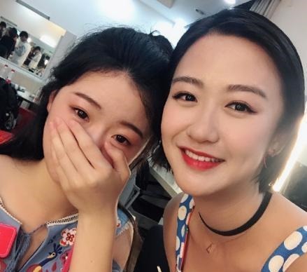 《好声音》开播至今,单依纯为何总是披着头发对比旧照我明白了!