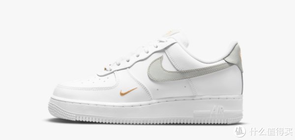 nike 喵喵带大家来挑鞋子喽，耐克真的那么潮吗？（真人兽出没，大家小心）