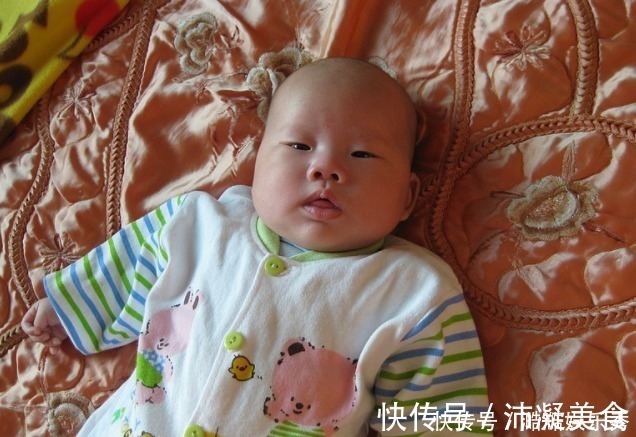 辅食|宝宝什么时候可以“开荤”过早过晚都不好，添加肉类辅食有讲究