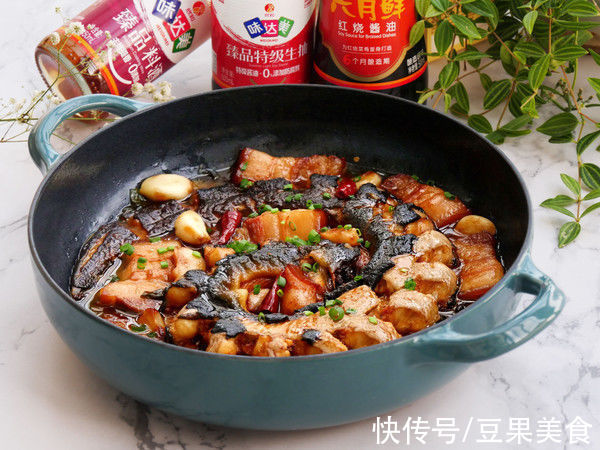 让食客踏破门槛的的河鳗烧肉做法，学会了你也能火