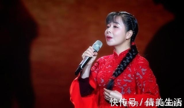 她是星光大道總冠軍，在城里買不起房，就回農村國起了田園生活