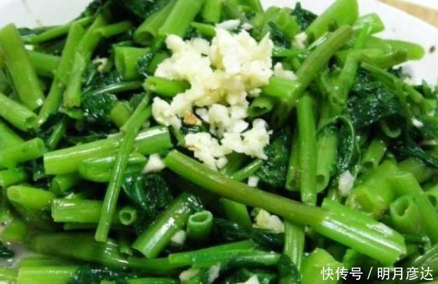 女性不想老太快,常吃此菜,调经养血,子宫干净了,肌肤更红润
