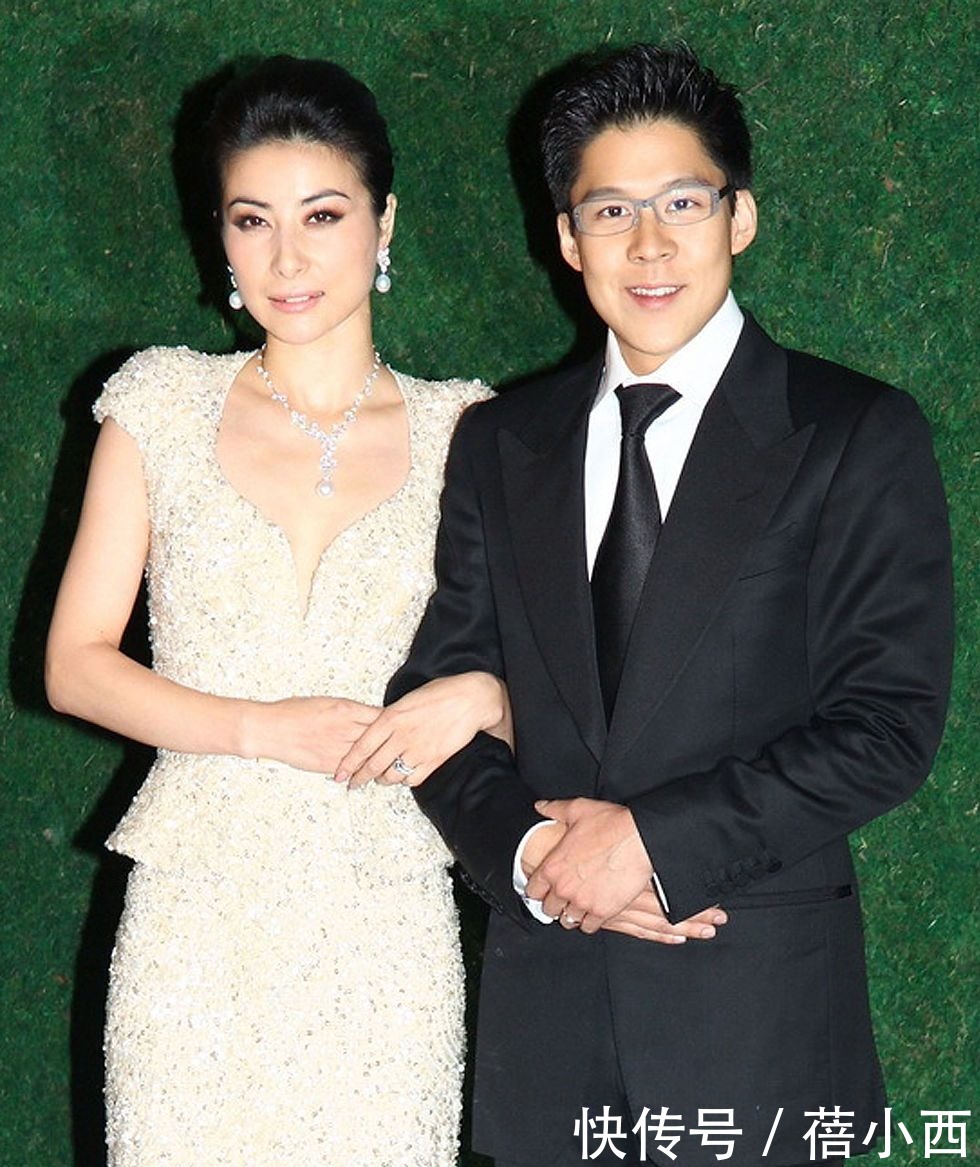 一身|我被郭晶晶的“豪门气质”迷住了,一身高调打扮,比平常高贵多了