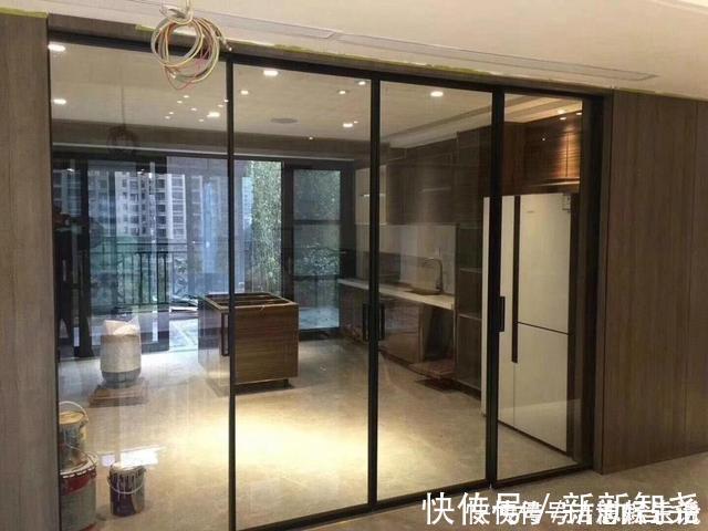 铝合金门|垭口和门套不包了,宁愿多花点钱3种方法解决,家里反而更宽敞