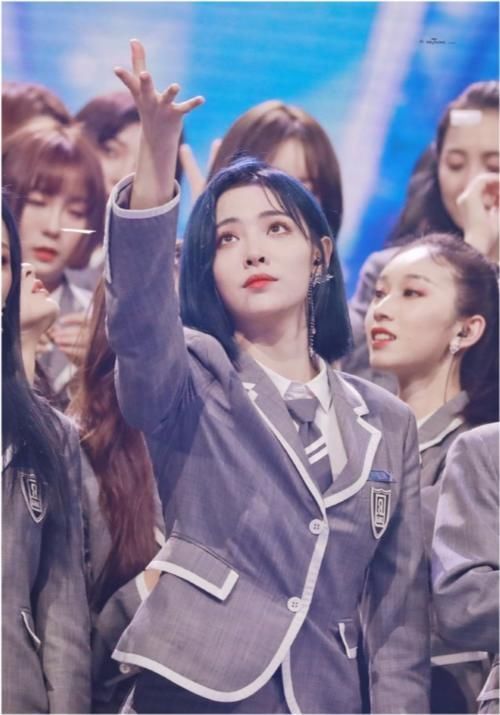 登顶|超新星网络影响力榜单:林彦俊第三,蔡徐坤跌至第二,第一力压登顶