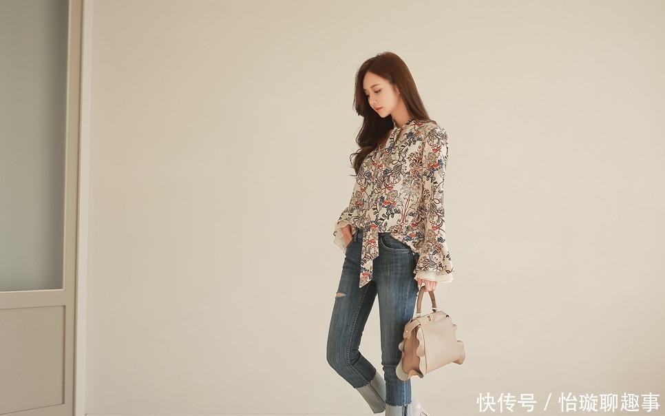 时装|孙允珠:米兰时装图腾印花雪纺衬衫!