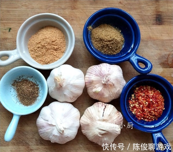 大蒜放久了怕长芽教你一招,即使放半年,都像刚买的,快收藏!